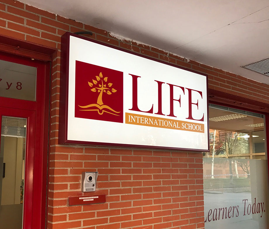 rotulo con iluminacion led